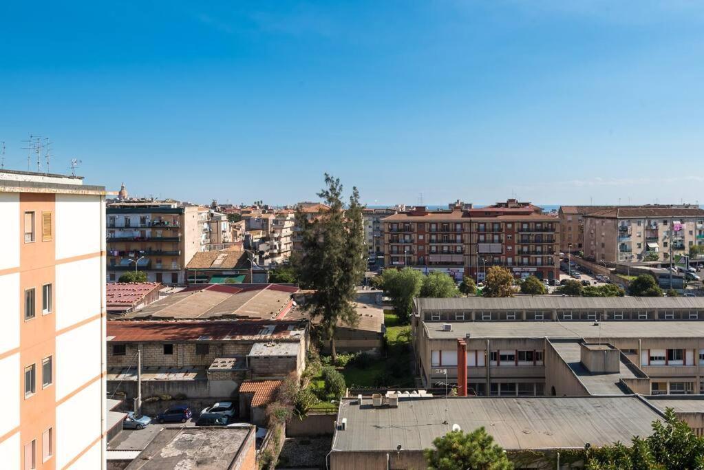 Top Floor Apartment Near Historic Fortino Catânia Exterior foto