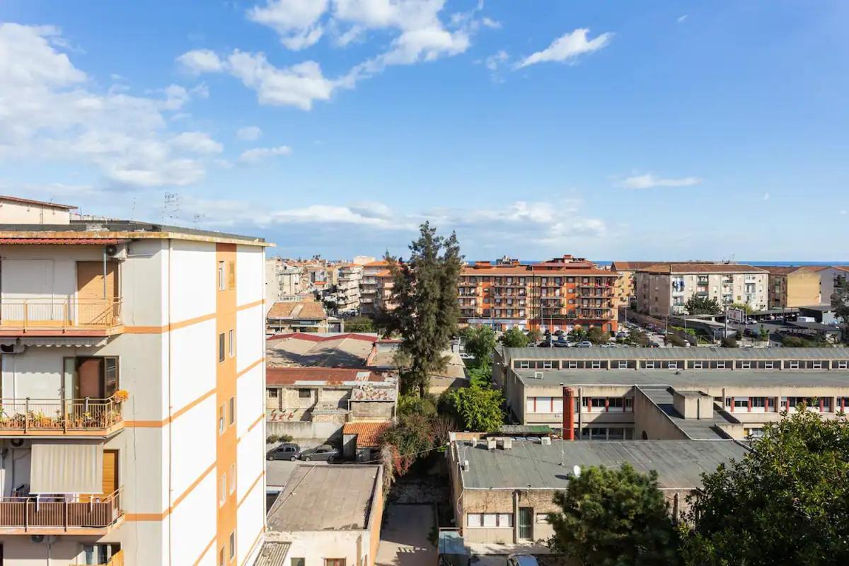 Top Floor Apartment Near Historic Fortino Catânia Exterior foto